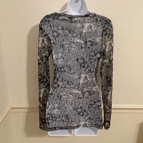 BKE long sleeved sheer top size M - Picture 2 of 3
